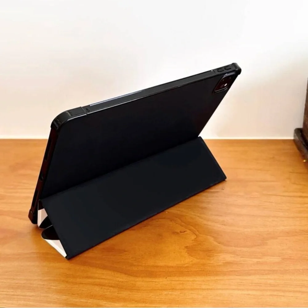 Adorable iPad case!